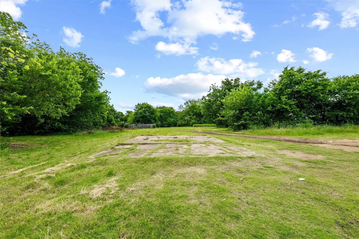 2512 E Ann Arbor Avenue, Dallas, TX 75216 - #1