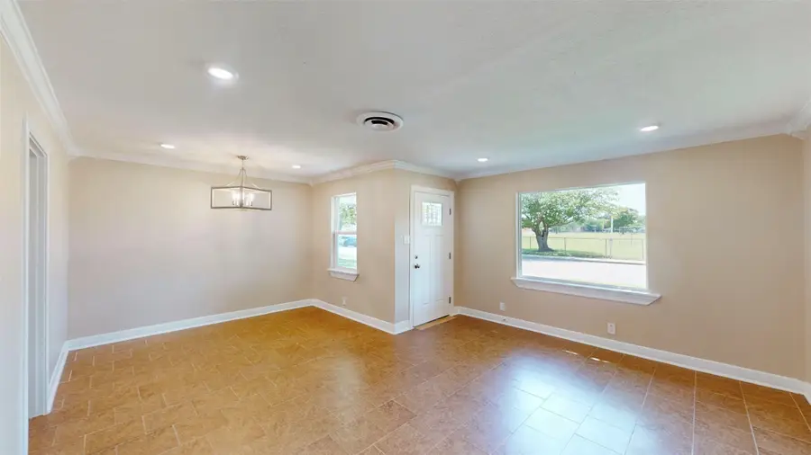 3201 Lakeland Street, Fort Worth, TX 76111 - #2
