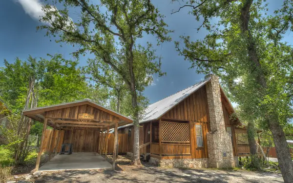 191 Oak Hill Drive, Leakey, TX 78873