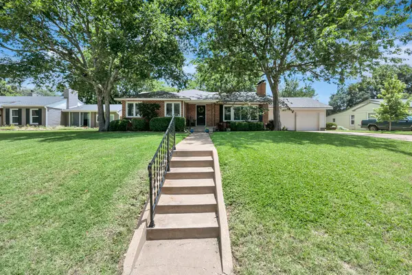 6371 Greenway Road, Fort Worth, TX 76116