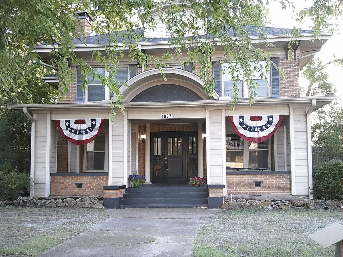 1007 N Center Street, Bonham, TX 75418 - #1