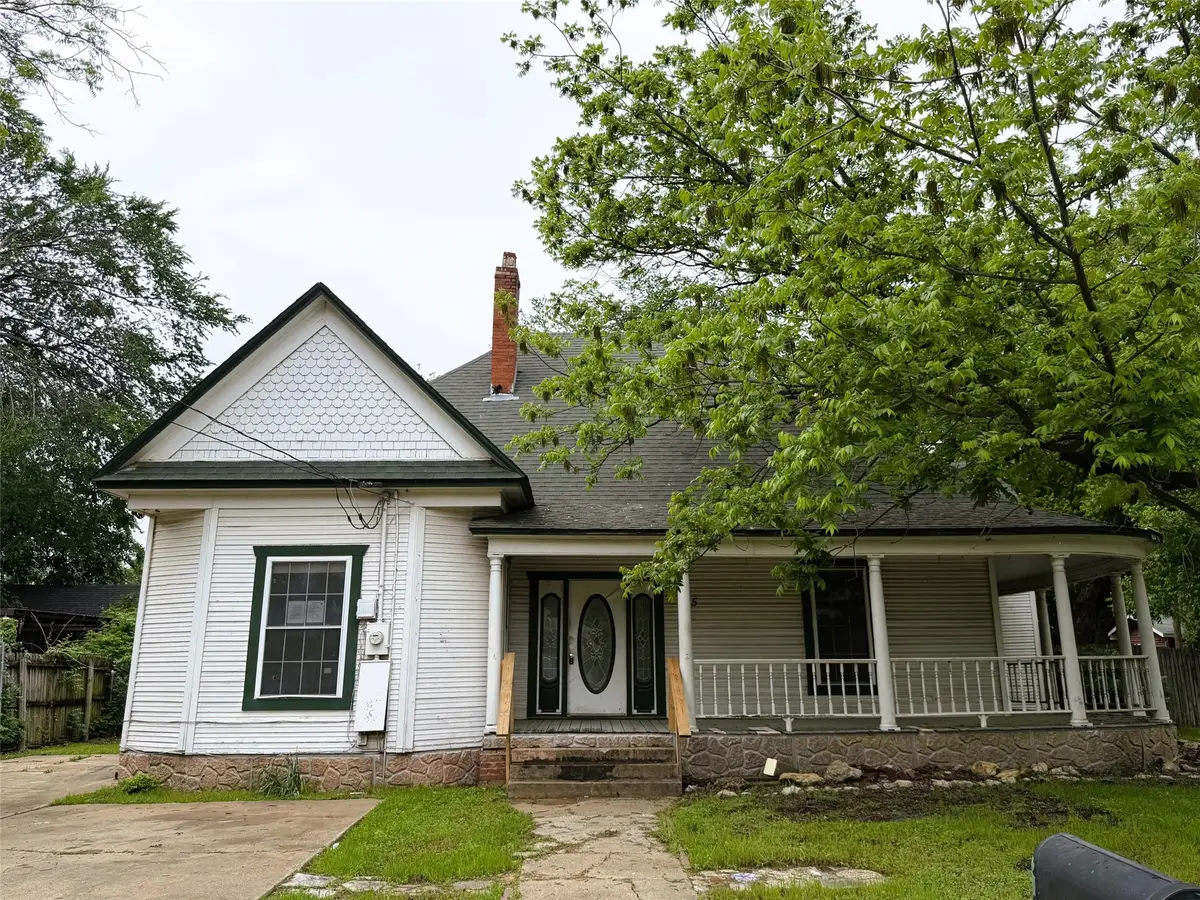 215 Heath Street, Cleburne, TX 76031 - #1