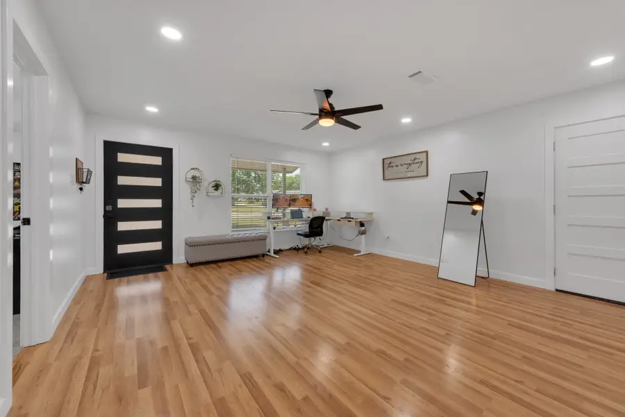 821 Lovers Lane, Grapevine, TX 76051 - #3