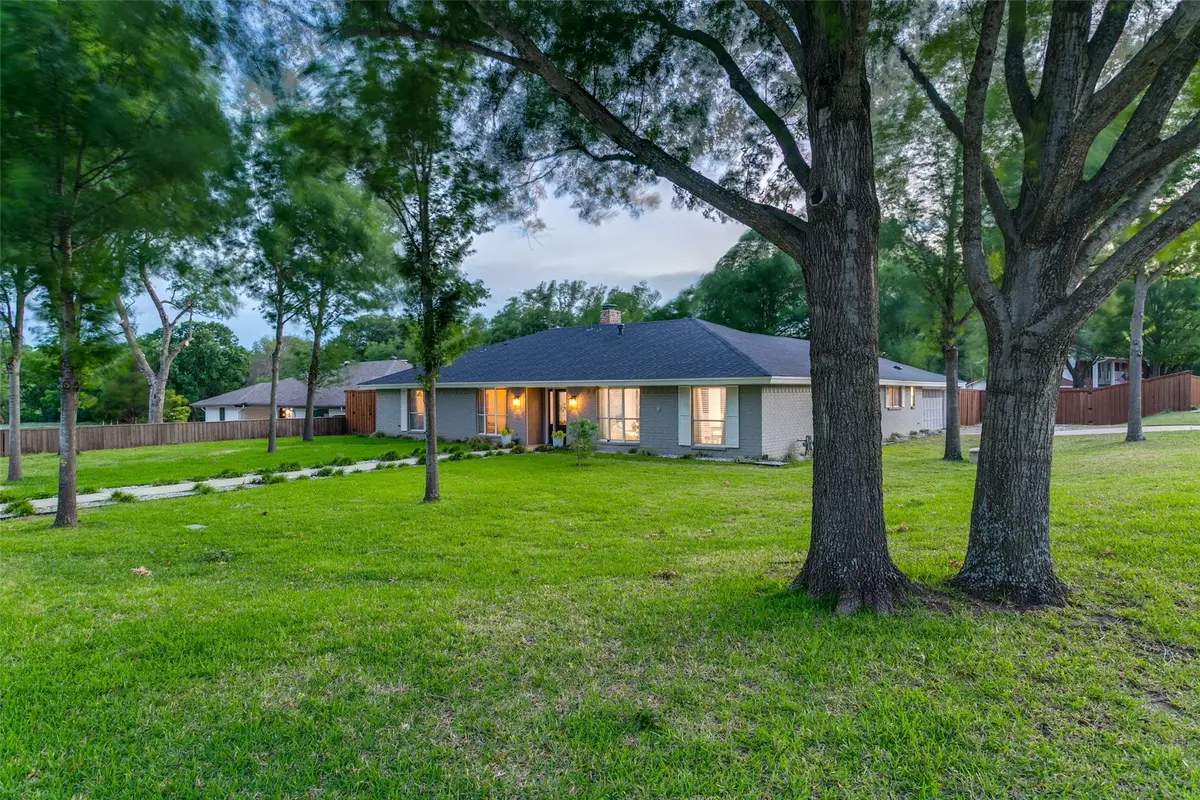 1210 Oakwood Trail, Southlake, TX 76092 - #1