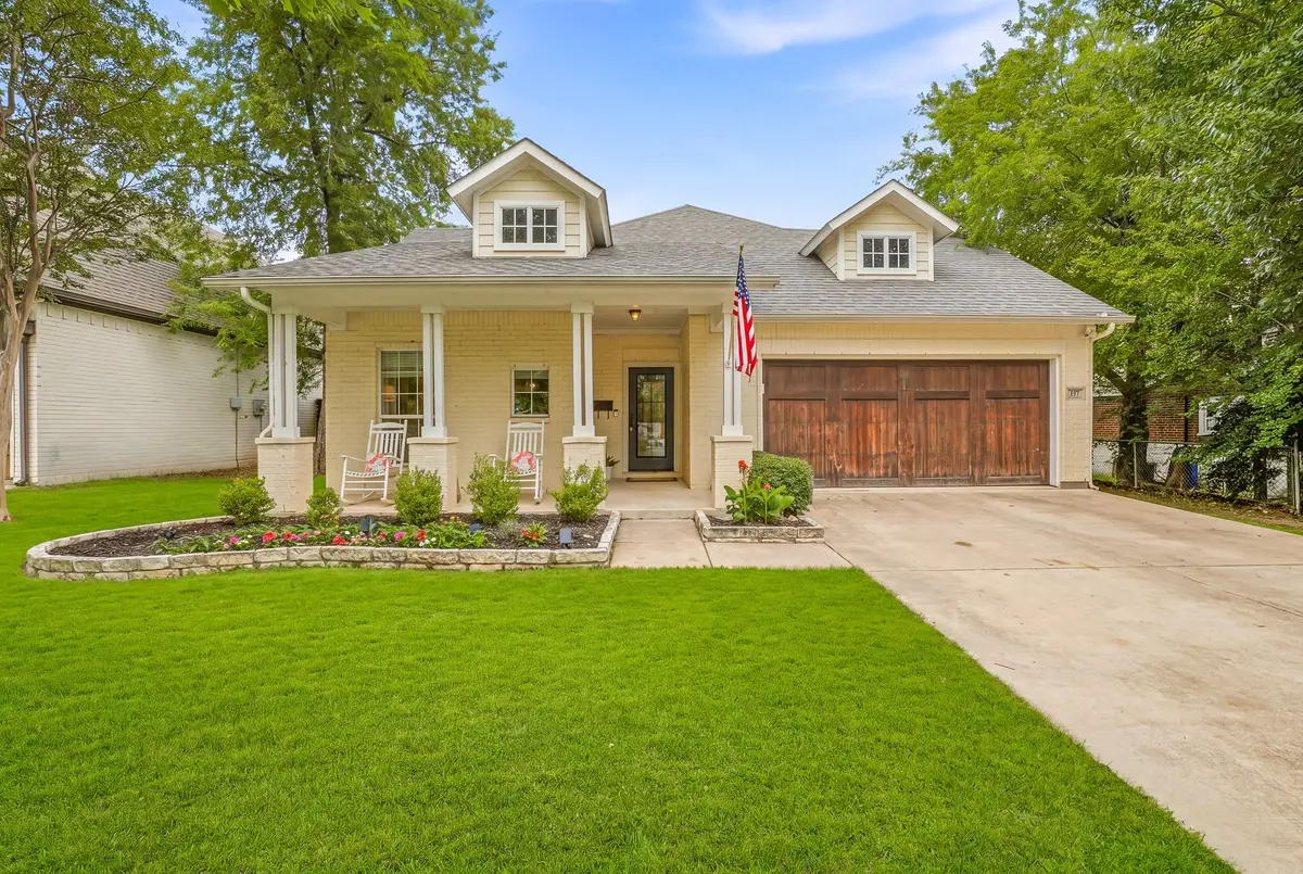 713 N Bailey Avenue, Fort Worth, TX 76107 - #1