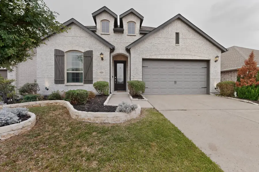 3825 Primrose Drive, Aubrey, TX 76227 - #2