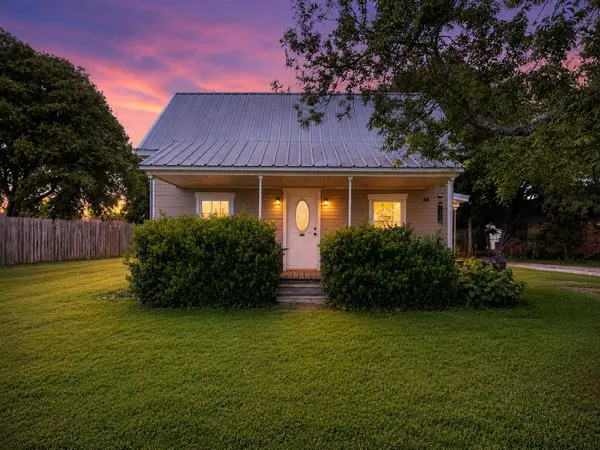302 Tower Road, Rio Vista, TX 76093