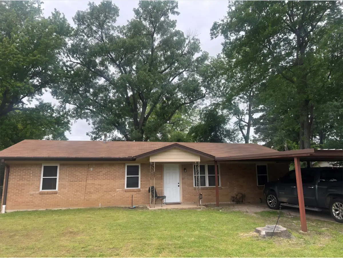 440 S Bois D Arc Street, Blossom, TX 75416 - #1