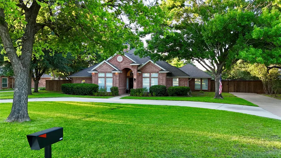 3105 Sunset Lane, Dalworthington Gardens, TX 76016 - #2