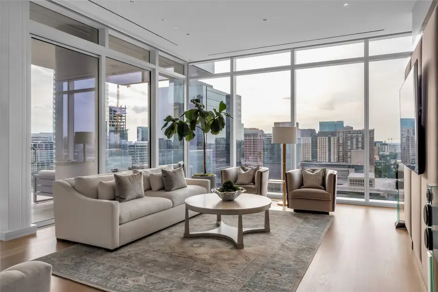 1747 Leonard Street #1402, Dallas, TX 75201 - #3