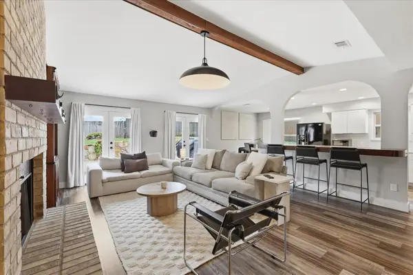 411 Lake Vista E, Highland Village, TX 75077