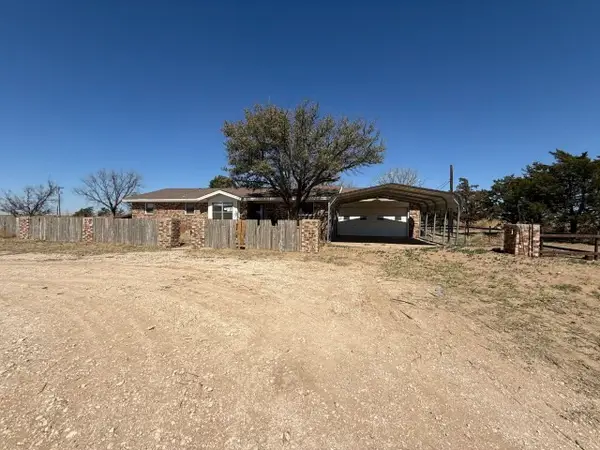 337 County Road 692, Seagraves, TX 79359