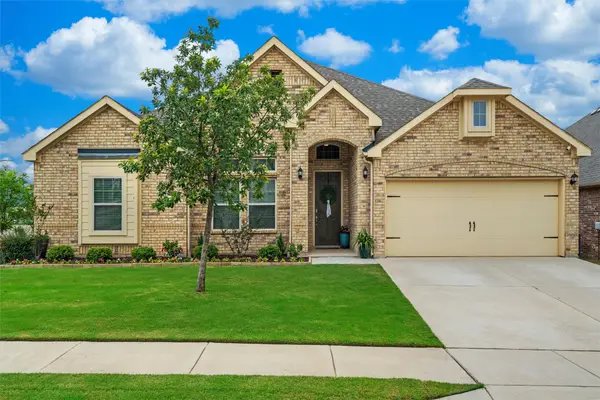 8628 Cloudyway Drive, Fort Worth, TX 76123
