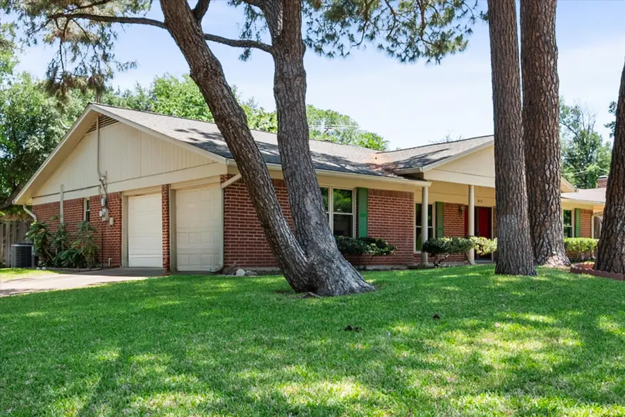815 Vail Drive, Arlington, TX 76012 - #3