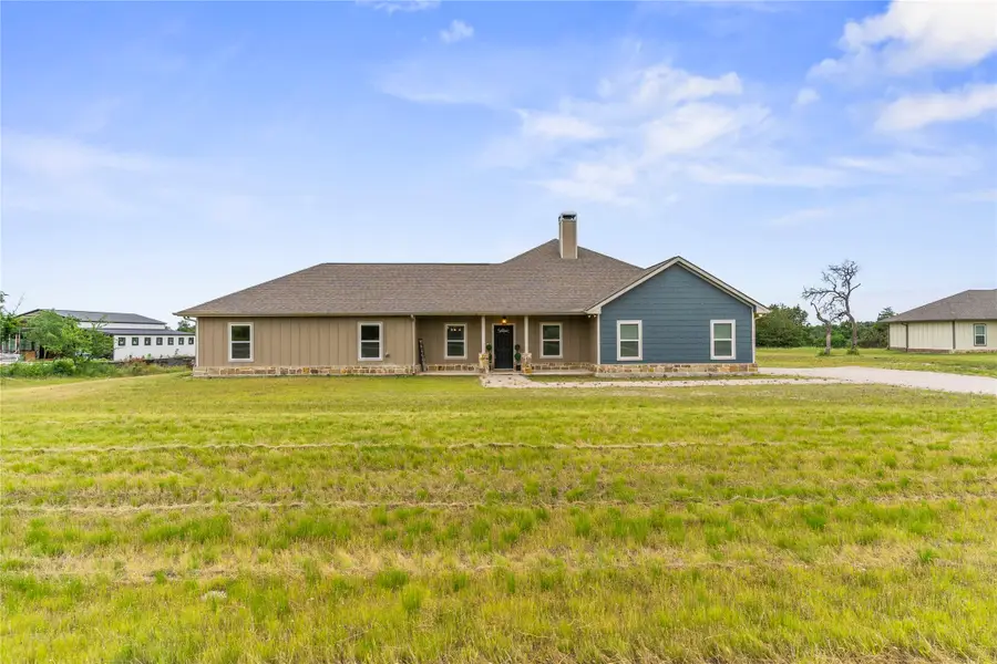 139 Kriston Lane, Springtown, TX 76082 - #2