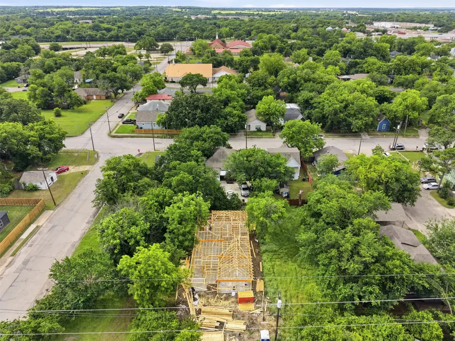 306 Royal Street, Cleburne, TX 76031 - #2