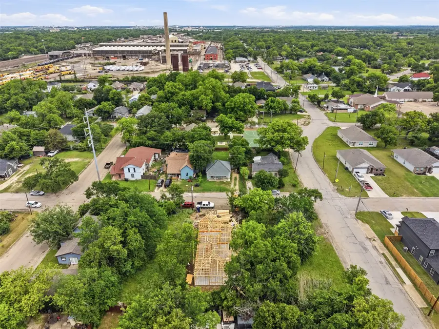 306 Royal Street, Cleburne, TX 76031 - #3