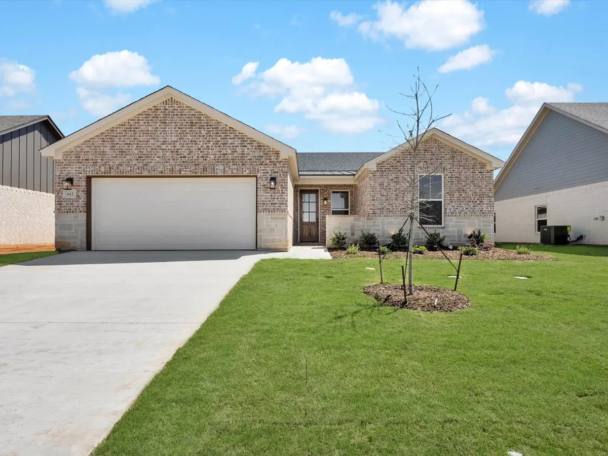 612 Jameson, Springtown, TX 76082 - #1