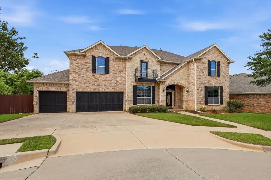 201 Fountainview Drive, Euless, TX 76039 - #3