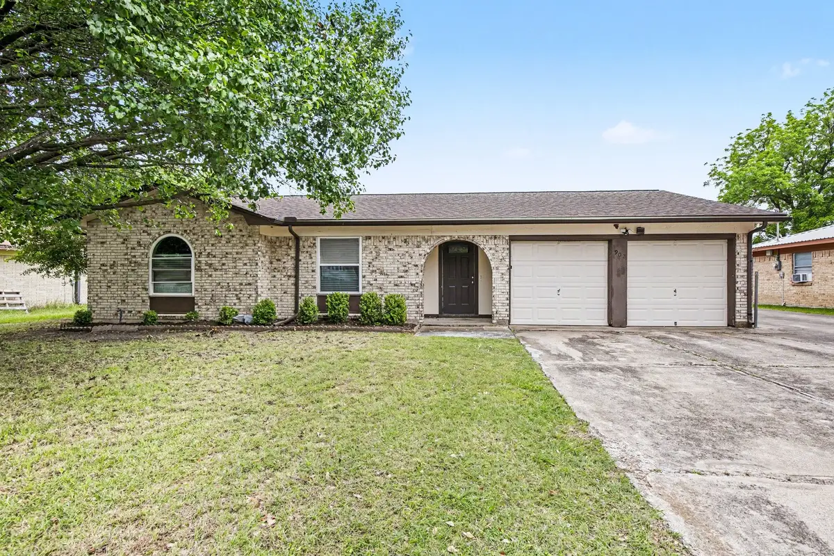 902 Kerry Street, Benbrook, TX 76126 - #1