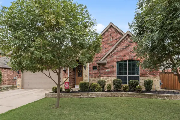 2723 Ponce De Leon, Grand Prairie, TX 75054