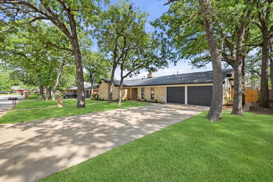 709 Thousand Oaks Drive, Hurst, TX 76054 - #3