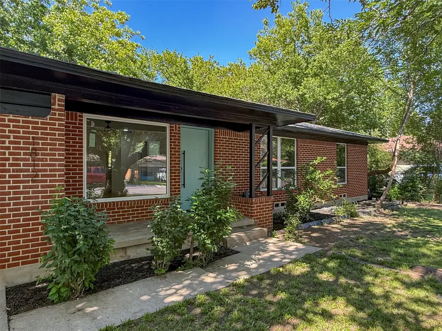 1812 Carlton Street, Denton, TX 76201 - #2