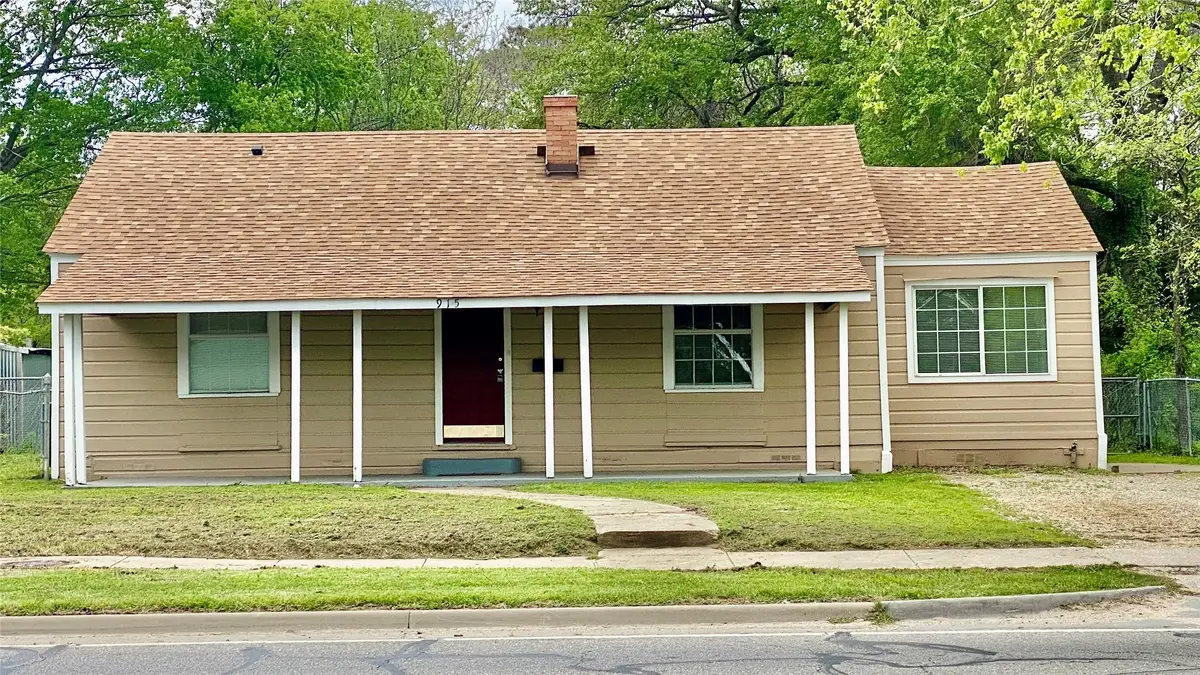 915 N Virginia Street, Terrell, TX 75160 - #1