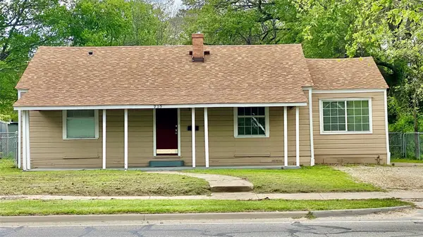 915 N Virginia Street, Terrell, TX 75160