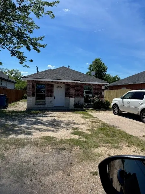 104 S Wall Street, Itasca, TX 76055 - #1