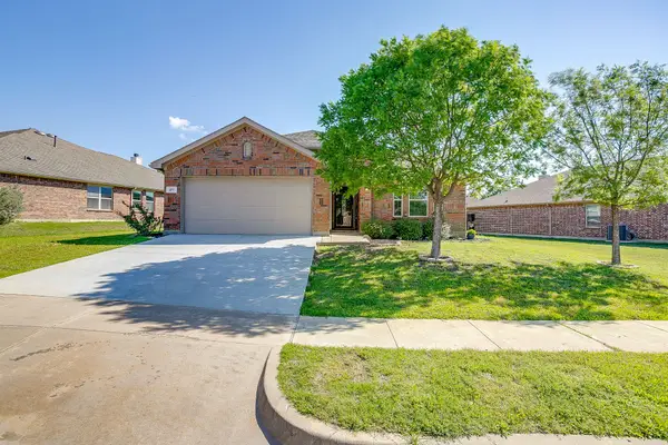 377 Coral Vine Lane, Burleson, TX 76028