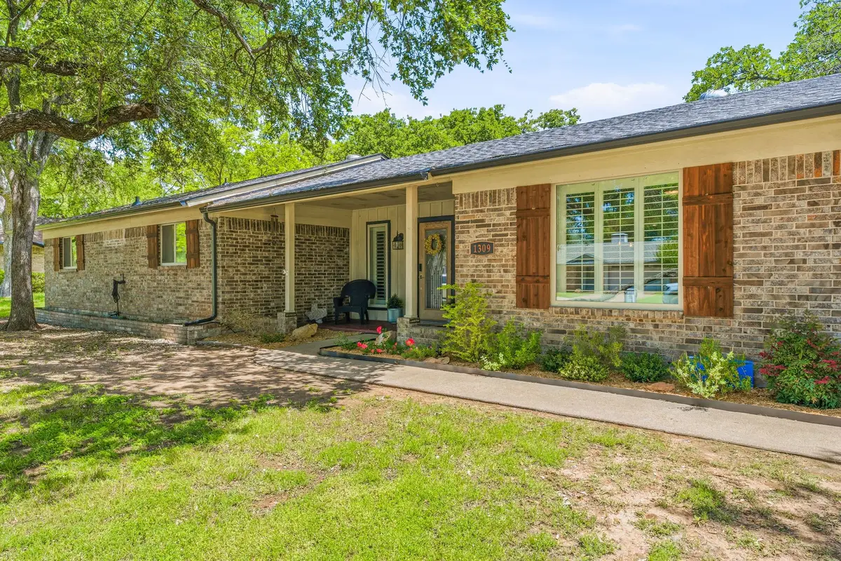1309 Cliff Drive, Graham, TX 76450 - #1
