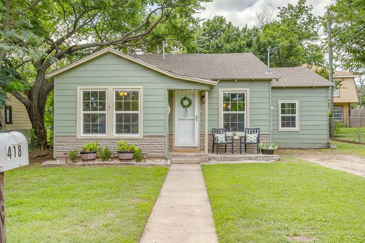 418 E Akard Street, Weatherford, TX 76086 - #1