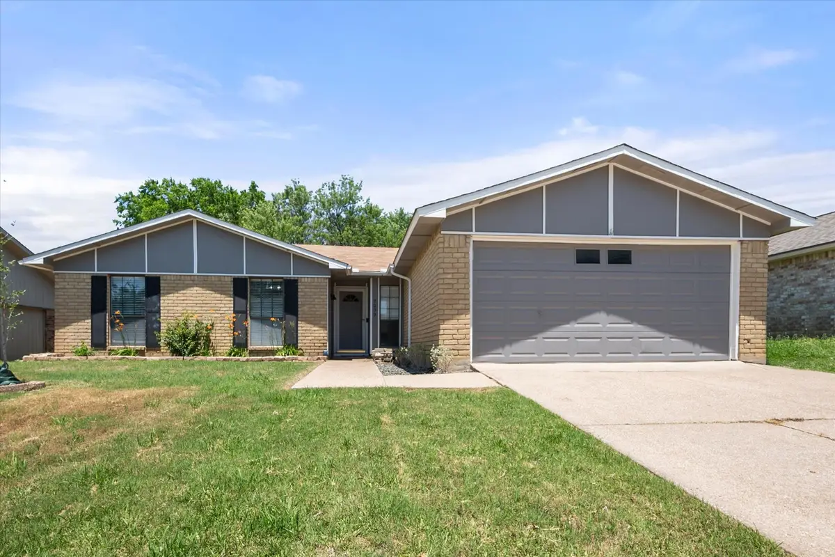 7009 Forestview Drive, Arlington, TX 76016 - #1