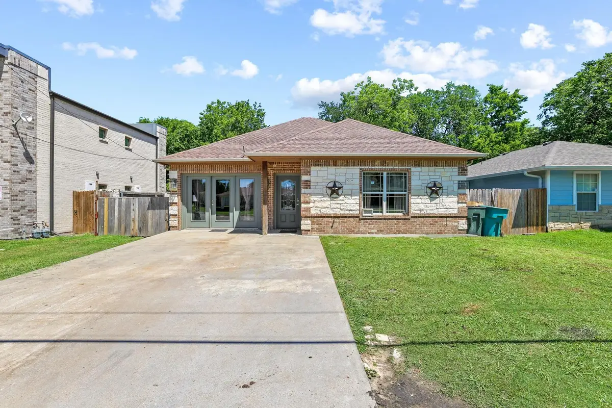 303 E Brockett Street, Sherman, TX 75090 - #1