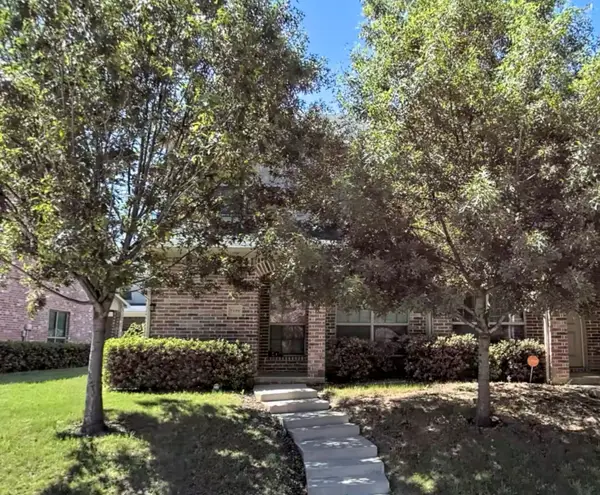 2349 Homewood Lane, Grand Prairie, TX 75050