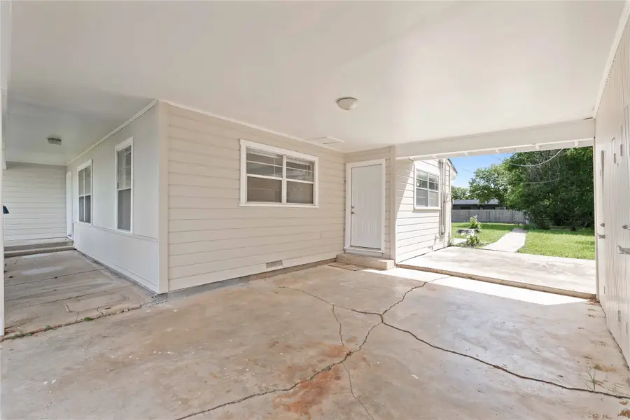 1909 7th Street, Brownwood, TX 76801 - #2