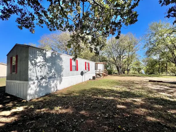 304 Wildwind Street, Gun Barrel City, TX 75156