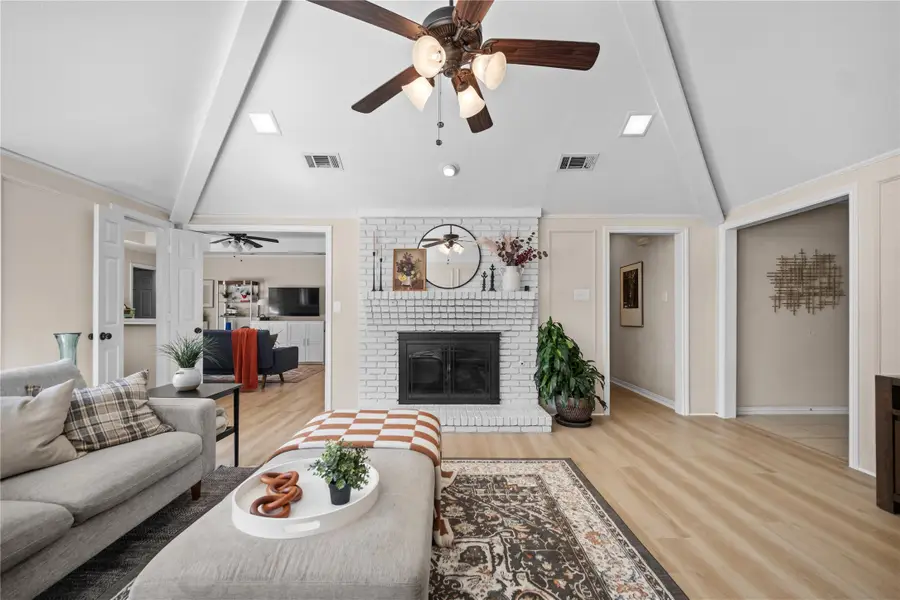 118 Willowcrest Drive, Garland, TX 75040 - #2