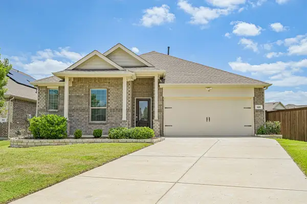 825 Tulip Court, Forney, TX 75126