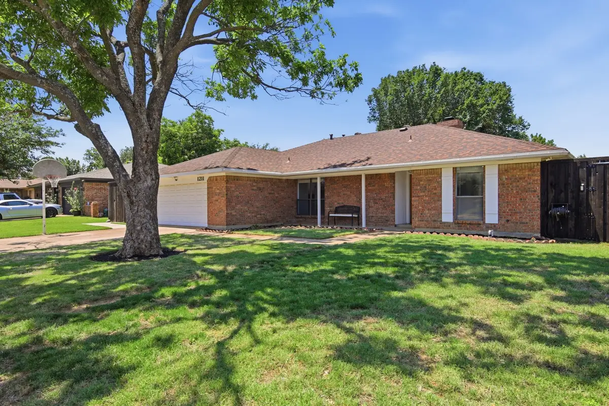 1211 Meadowview Drive, Euless, TX 76039 - #1