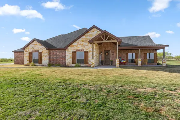 515 Sales Road, Windthorst, TX 76389