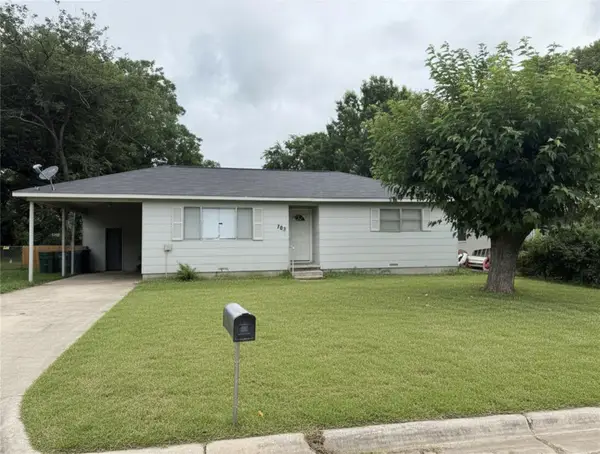 703 Walter Road, Gainesville, TX 76240
