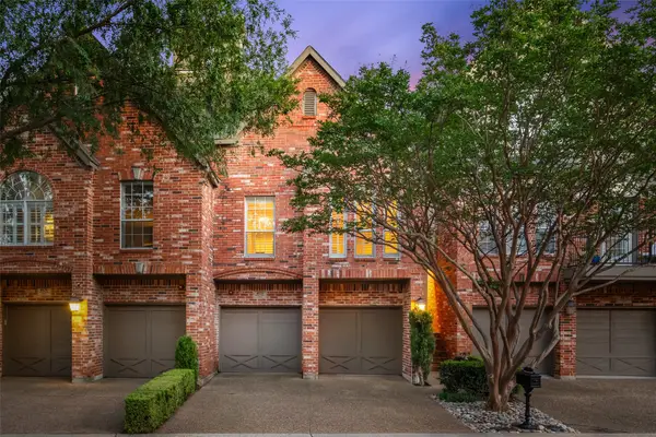 4133 Towne Green Circle, Addison, TX 75001