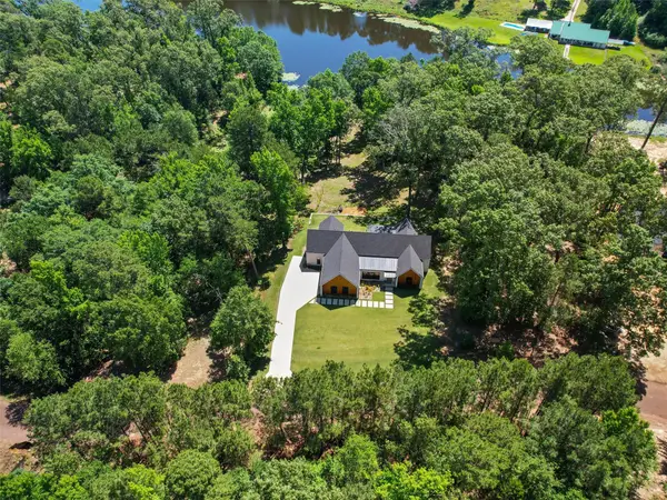 800 John Dean Road, Gilmer, TX 75644