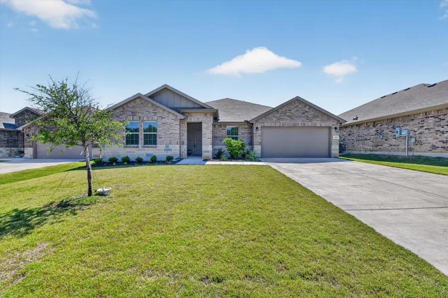 305 Sadie Lane, Burleson, TX 76028 - #2