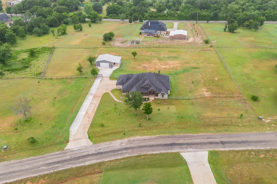 112 Oaks Springs Lane, Weatherford, TX 76087 - #3