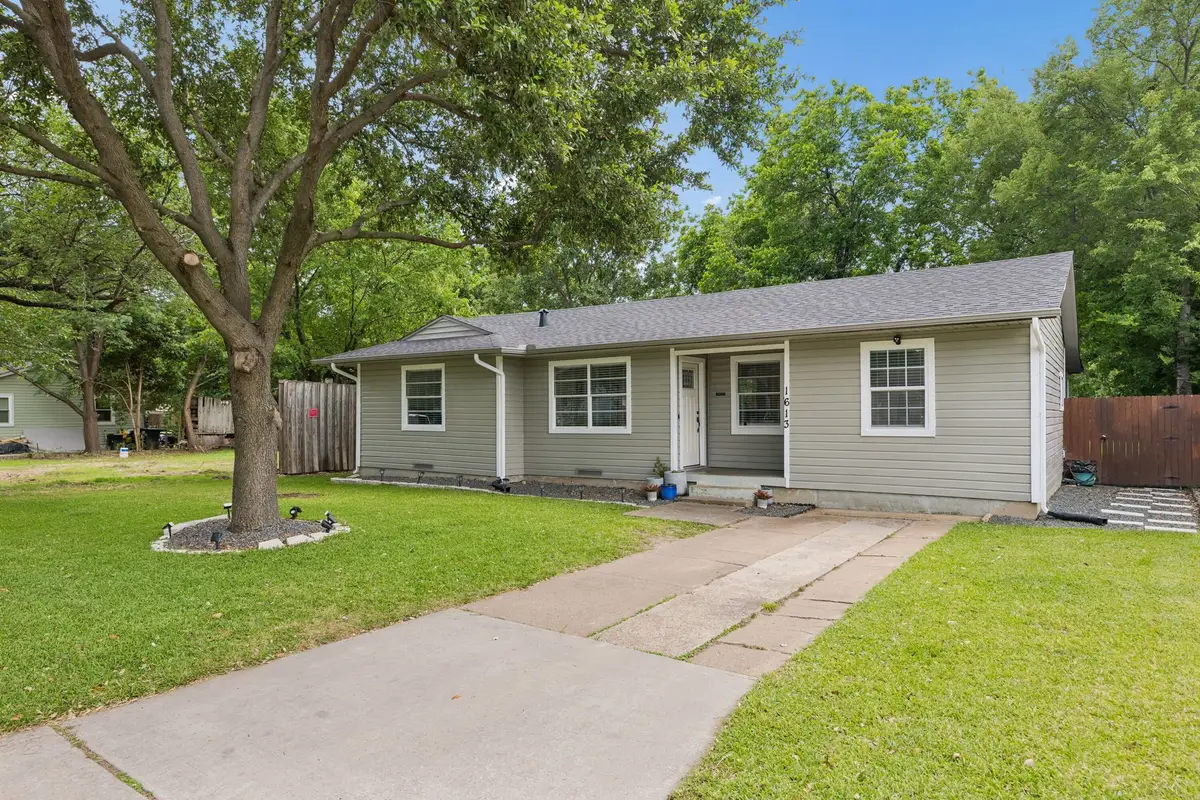 1613 Dale Place, Irving, TX 75061 - #1
