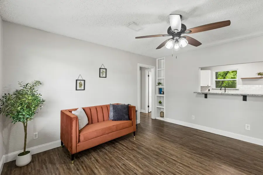 1613 Dale Place, Irving, TX 75061 - #2