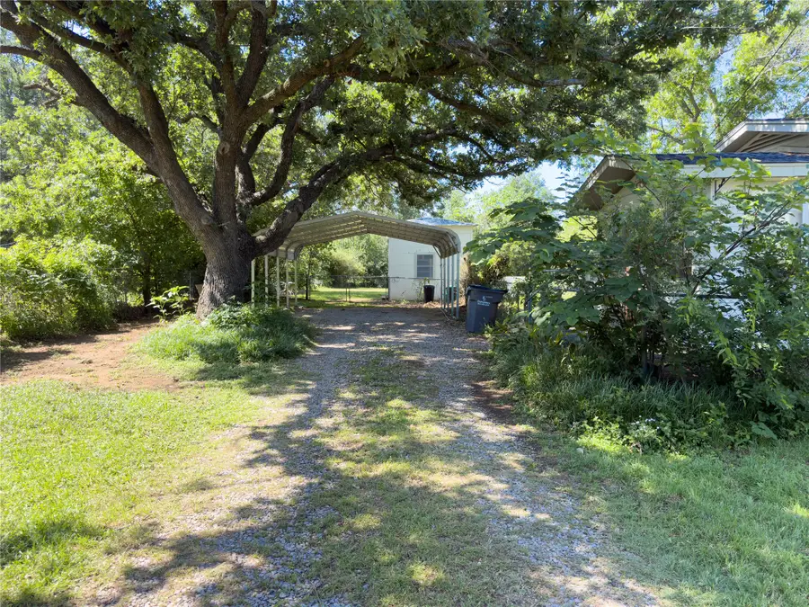 1332 Florea Street, Graham, TX 76450 - #3